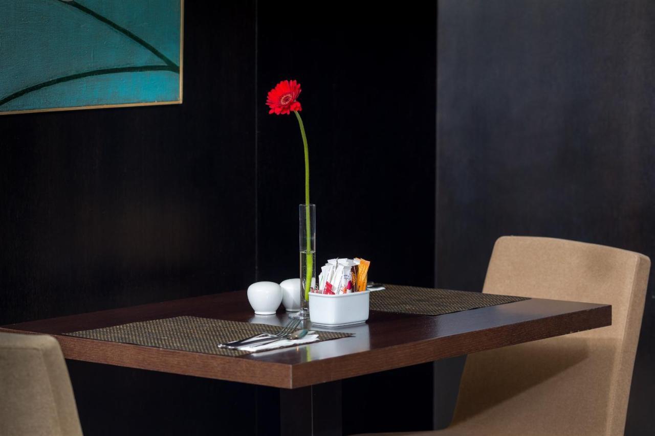 Hotel Ch Bucureşti Ngoại thất bức ảnh